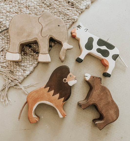 Holztiger, Houten dieren