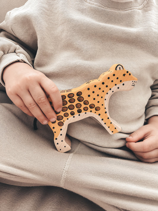 Holztiger Luipaard