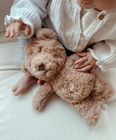 Oplaadbare hartslag knuffel Lou (bruin)